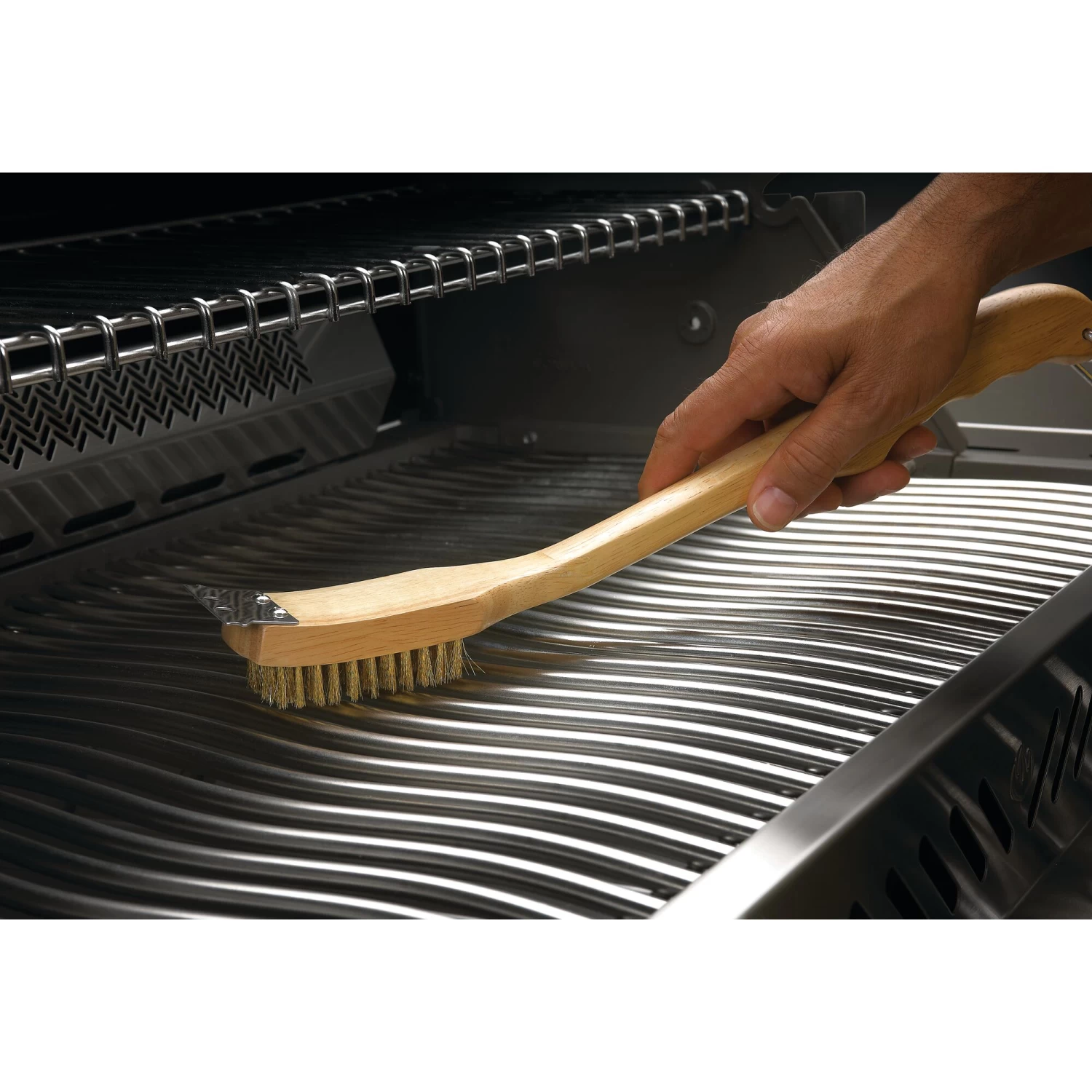 Napoleon 18-Inch Wooden Grill Brush With Brass Bristles - Image 2
