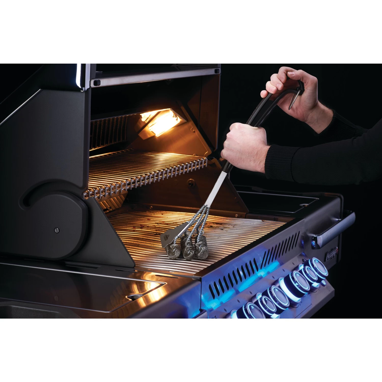 Napoleon Bristle-Free Triple-Row Grill Brush With Rolled Stainless Steel - Image 3