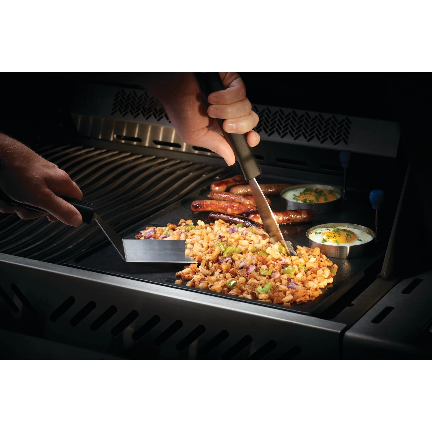 Napoleon Breakfast Griddle BBQ Toolset With 4 Egg Rings - Image 2