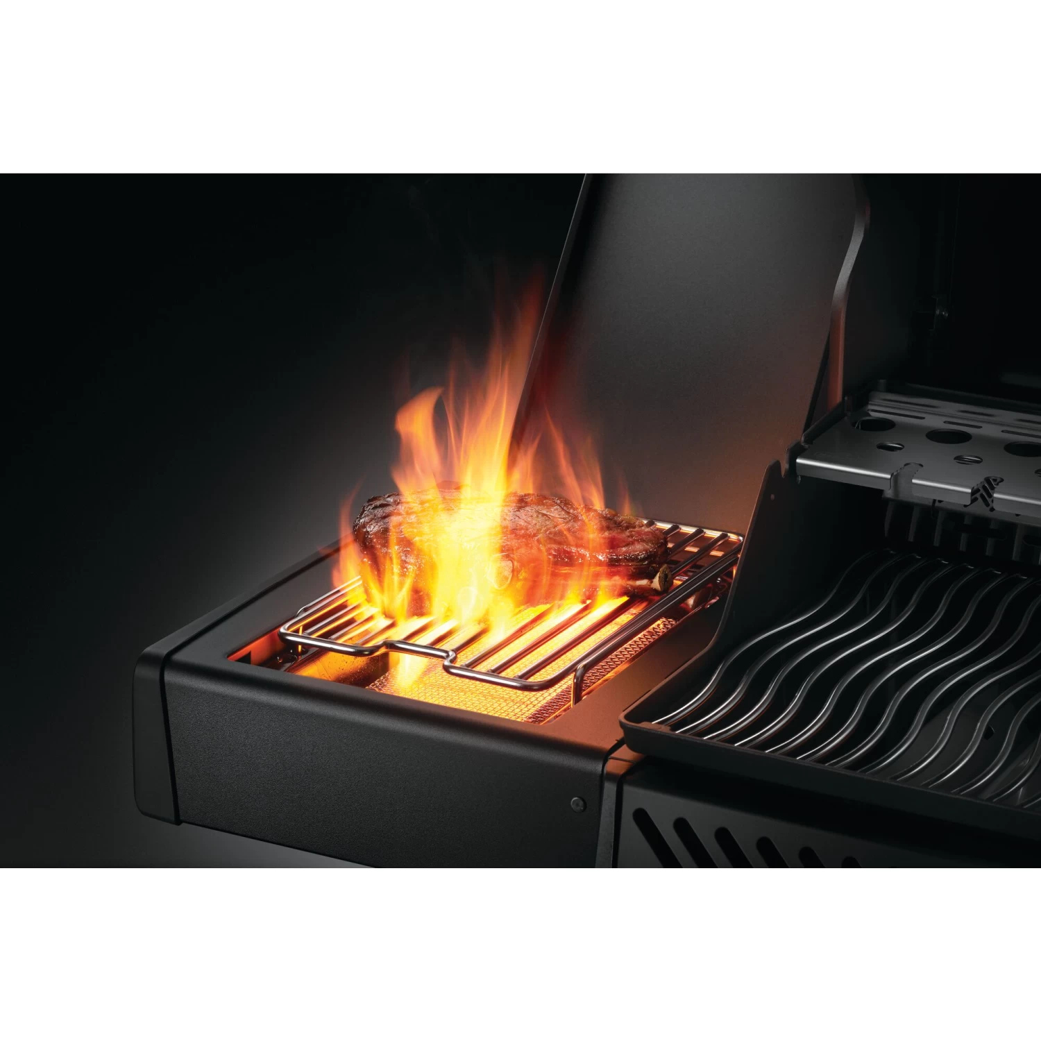 Napoleon Phantom Rogue SE 425 RSIB Propane Gas Grill With Infrared Rear & Side Burner - Black - Image 5