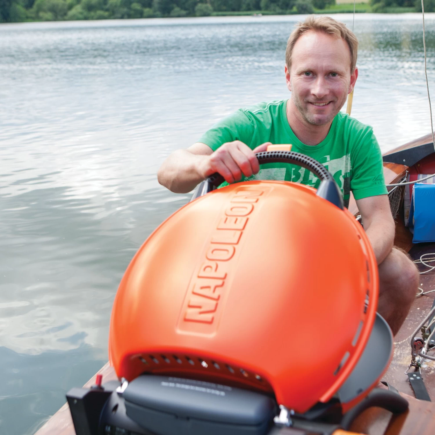 Napoleon TravelQ 2225 Portable Propane Gas Grill - Orange - Image 8