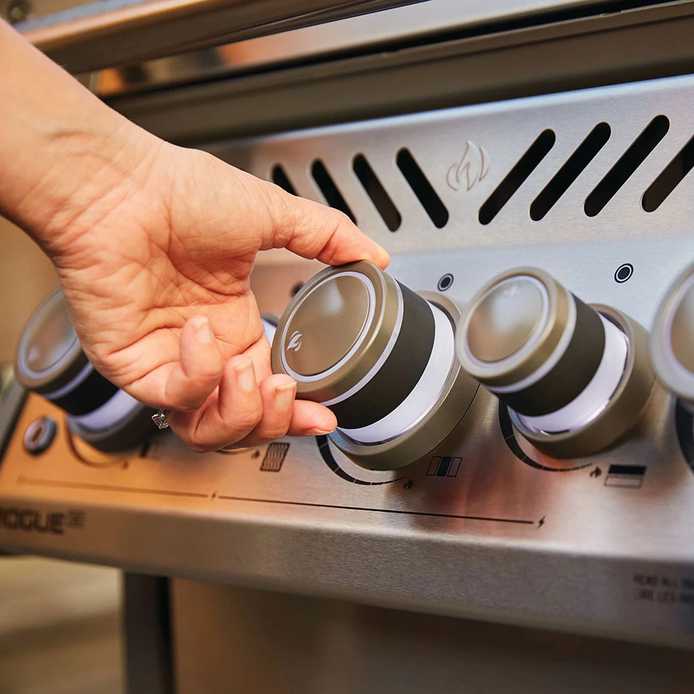 Napoleon Rogue SE 425 RSIB Propane Gas Grill With Infrared Rear & Side Burner - Stainless Steel - Image 5