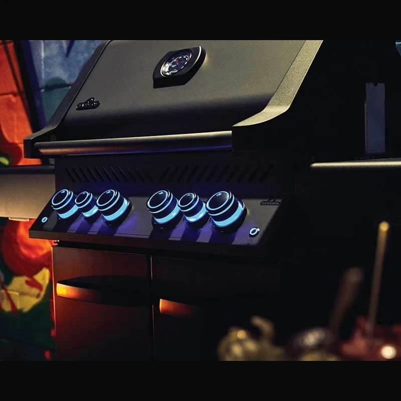 Napoleon Phantom Prestige P500RSIB Gas Grill - Image 14